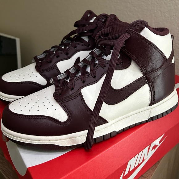 Nike Dunks High - Picture 1 of 4